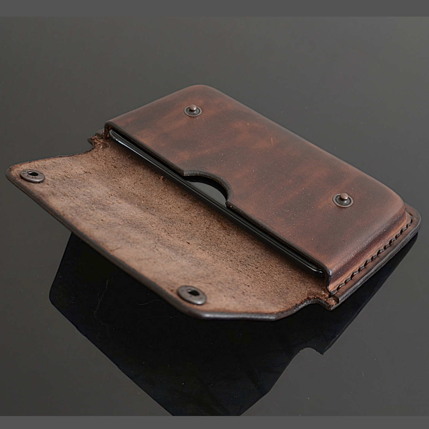 Funda de cuero para cinturón de teléfono hecha a medida