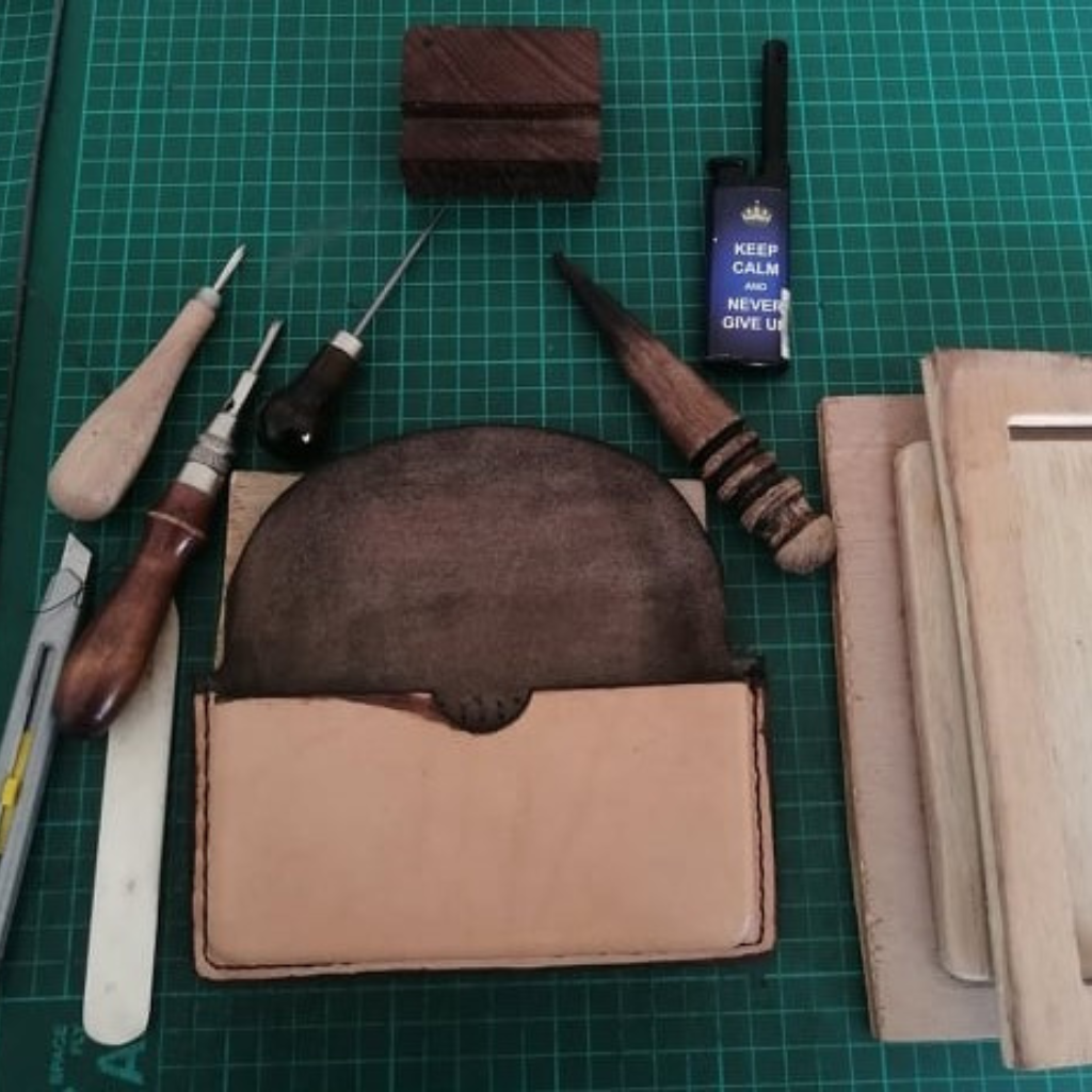 Étui de ceinture en cuir sur mesure pour téléphone
