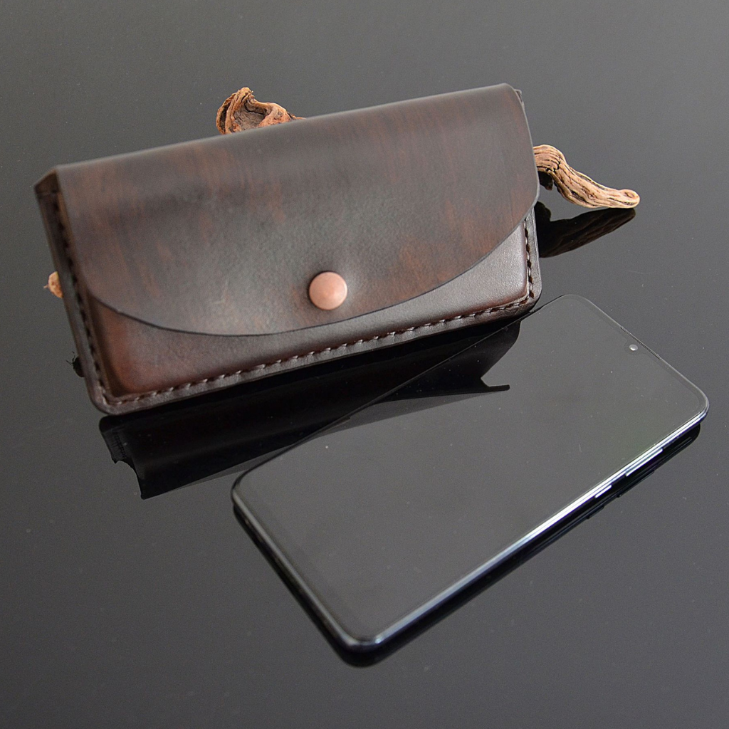 Étui de ceinture en cuir sur mesure pour téléphone