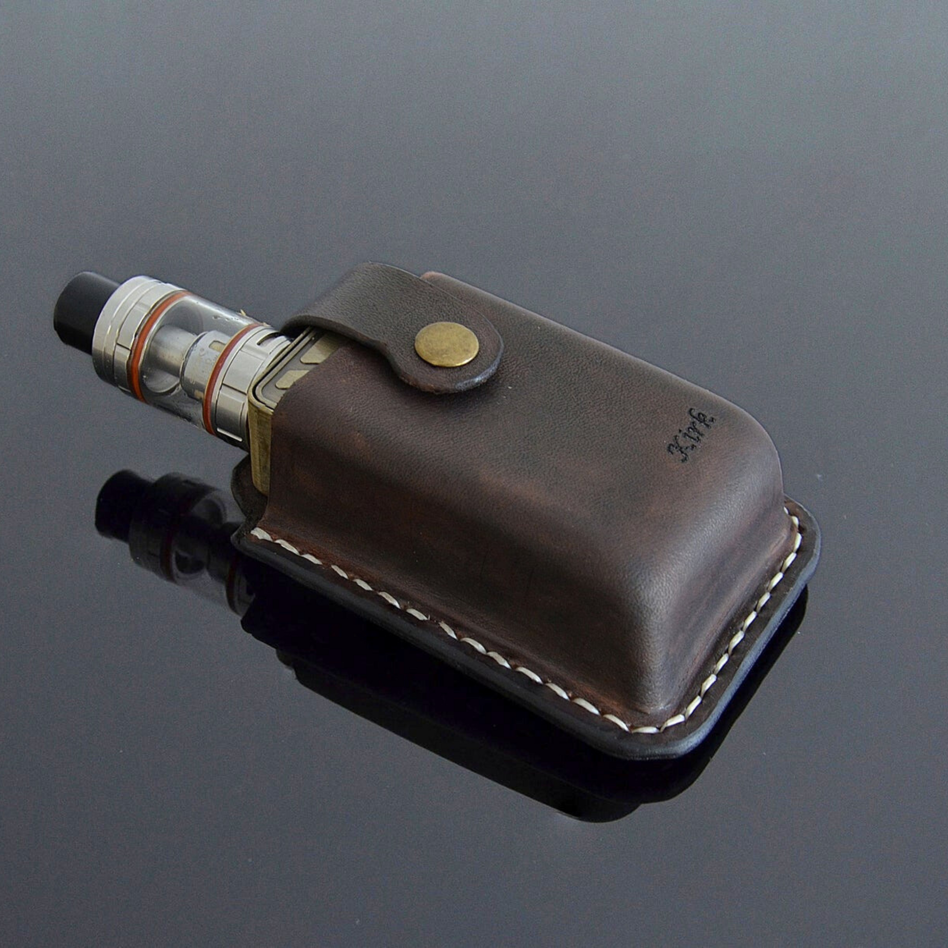 Custom Genuine Leather Vape Box Mod Case | EXODOS Copenhagen Custom Genuine Leather Vape Box Mod Case | EXODOS Copenhagen