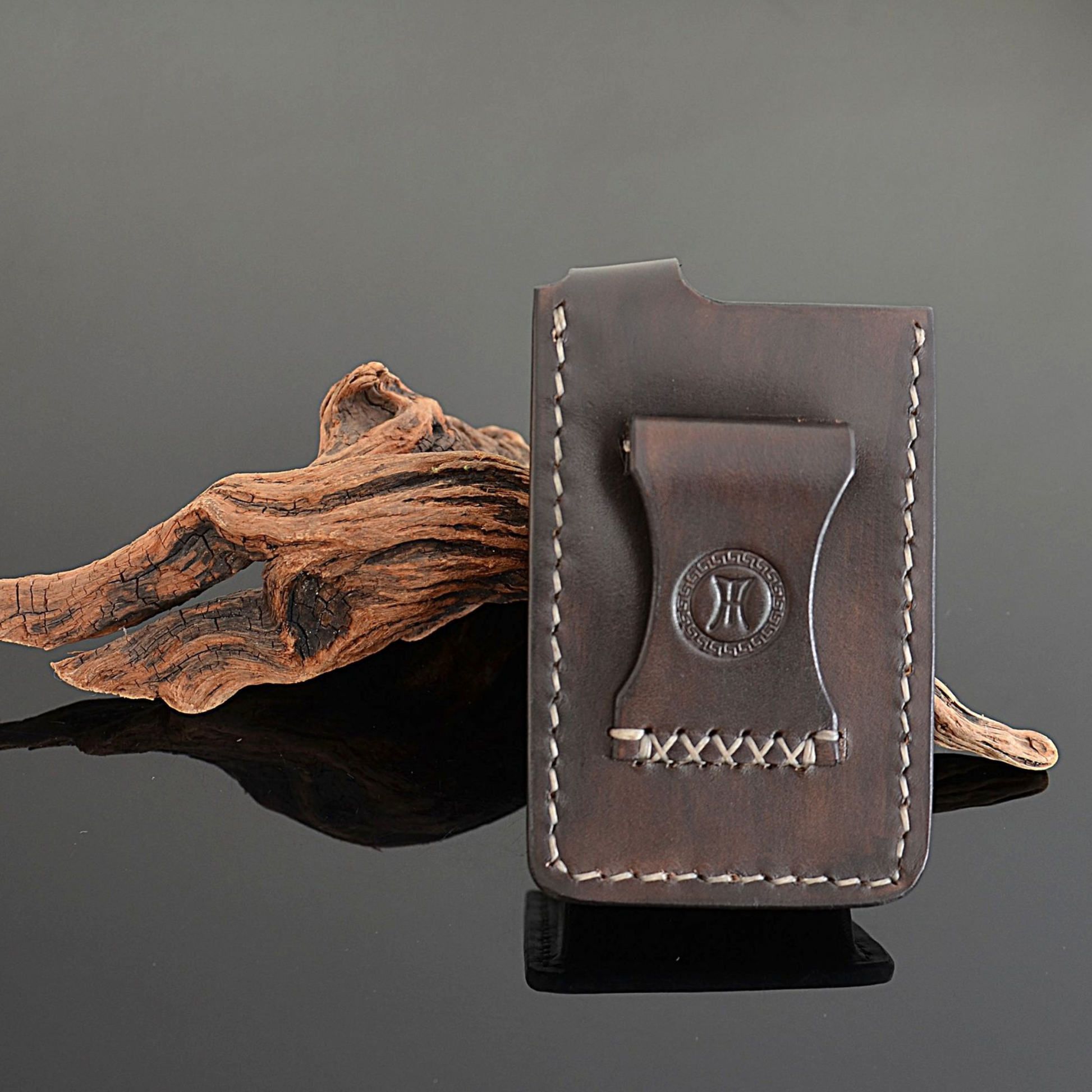 Custom Genuine Leather Vape Box Mod Case - Yes I will add in Notes / Black - black stitching / NO Custom Genuine Leather Vape Box Mod Case - Yes I will add in Notes / Black - black stitching / NO